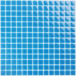 Mozaika basenowa o ciepłym odcieniu błękitu