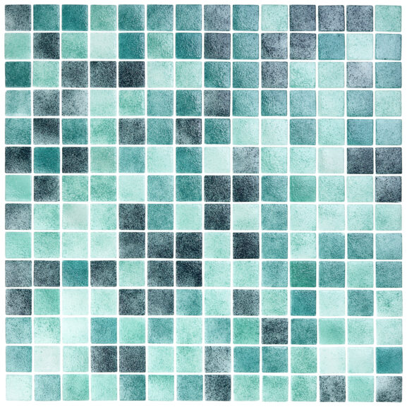 Mozaika basenowa Arnia to miks kostek w trzech odcieniach zieleni.