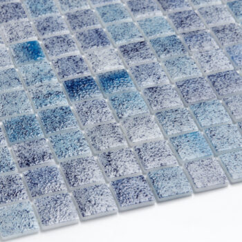 Niebiesko - granatowa szklana mozaika basenowa kwadratowa